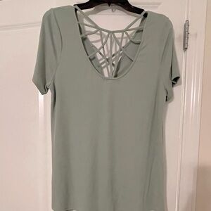 Sea foam green Size M top from Buckle